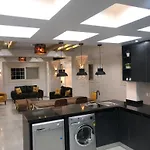 شقه فندقيه