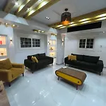 شقه فندقيه
